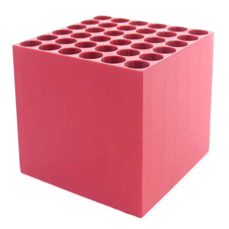 boîte avec des compartiments quasi-cylindriques. Modèle 1063